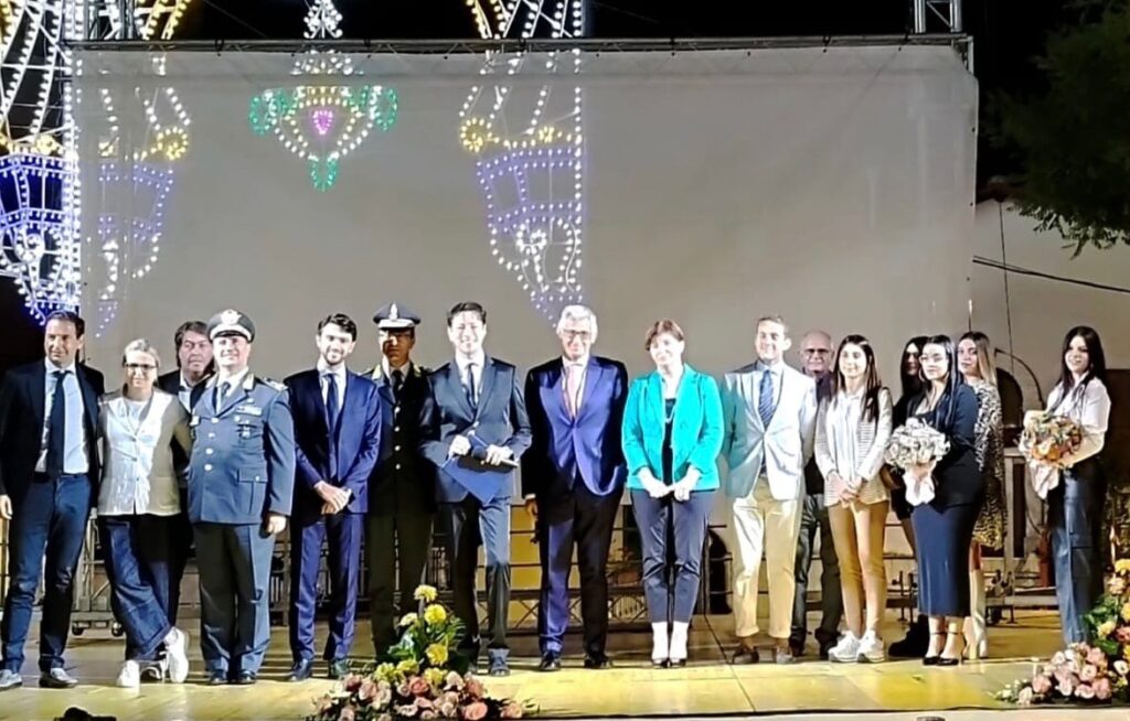 Premio Eccellenze DAbruzzo A Canistro Il Sindaco Vitale Mi