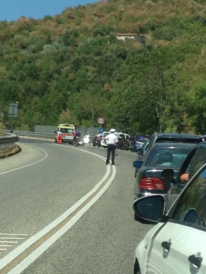 Schianto Sulla Superstrada, Un Motociclista Investe Un Cervo – Terre ...