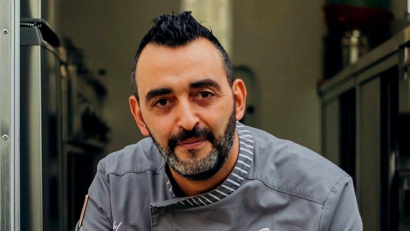 Lo chef rovetano Michele Romano al Giro D’Italia con il Team Uae