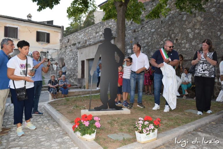 Inaugurato a Rosciolo il monumento a Vincenzo Pelliccione