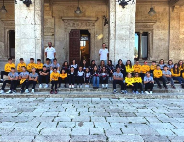 La Pinguino partecipa alla manifestazione in difesa del tribunale di Avezzano