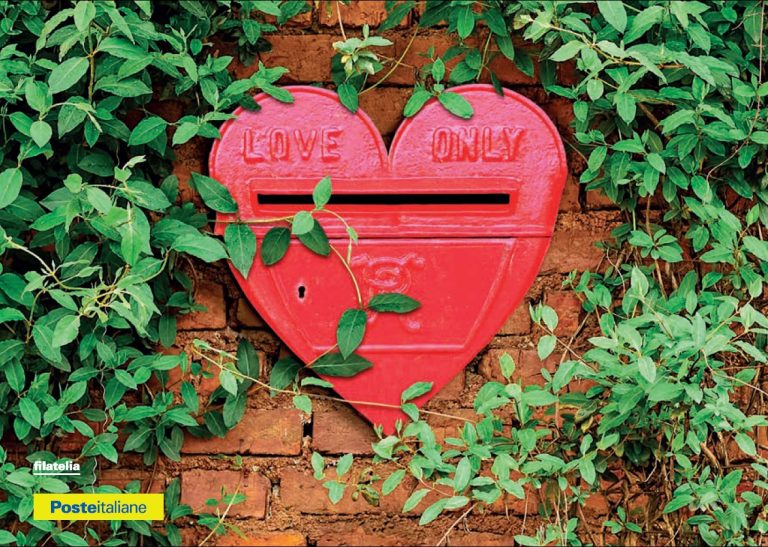 Poste Italiane celebra San Valentino con colorate cartoline filateliche