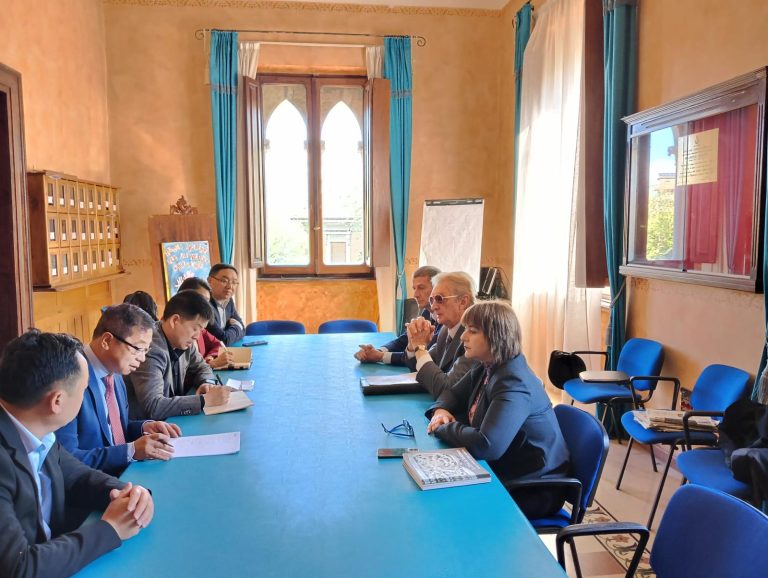 DELEGAZIONE CINESE COMUNE AVEZZANO 19 APR. 2024 (1)|