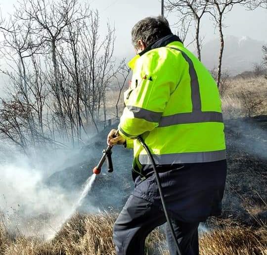 Incendio nei pressi di Villaggio San Berardo