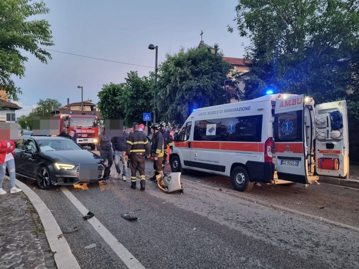 Violento impatto tra due auto a Cappelle dei Marsi/Foto||||||