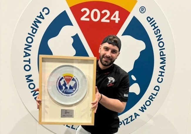 Il marsicano Andrea Gallizzi vince il Campionato Mondiale della Pizza 2024