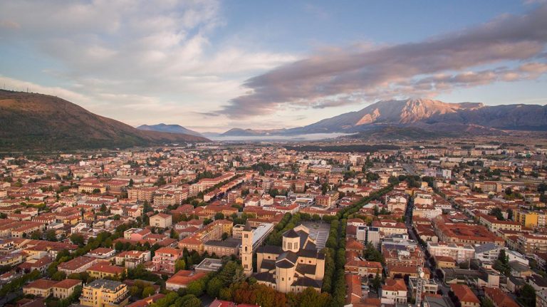 Area pedonale nel centro di Avezzano: le strade interessate e gli orari in cui sarà attiva