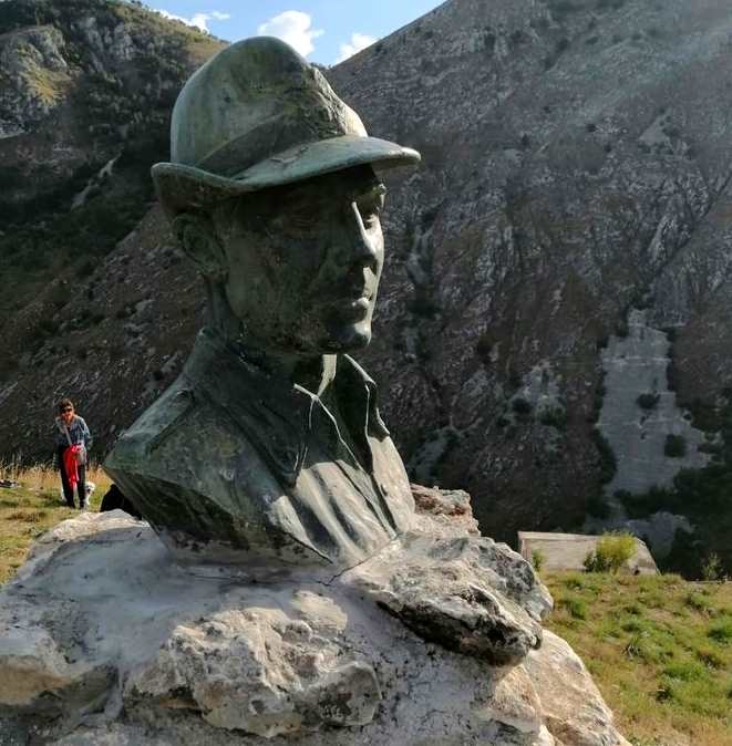 Busto dell'Alpino a Ortona dei Marsi