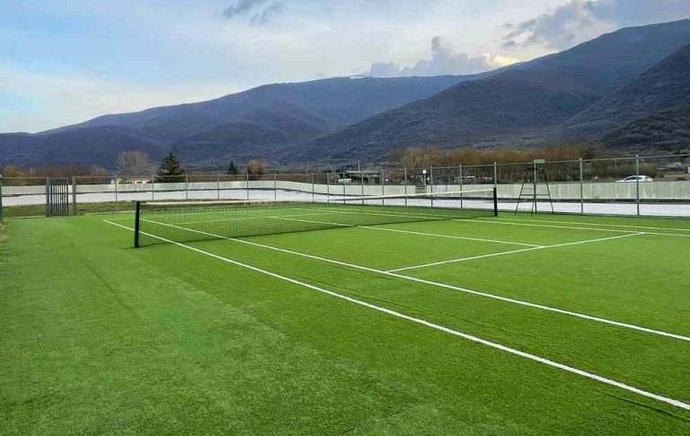 Rimesso a nuovo il campo da tennis comunale di Luco dei Marsi