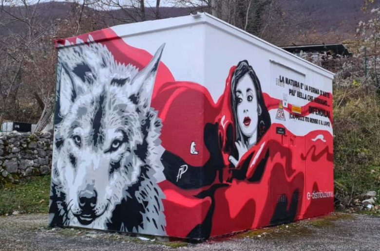 Cappuccetto Rosso e Biancaneve: due nuovi murales nei paesi del Parco Nazionale