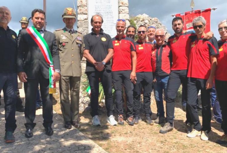 Comune di Ovindoli conferisce la cittadinanza onoraria al Soccorso Alpino e Speleologico d'Abruzzo e al 9° Reggimento Alpini|||||||||