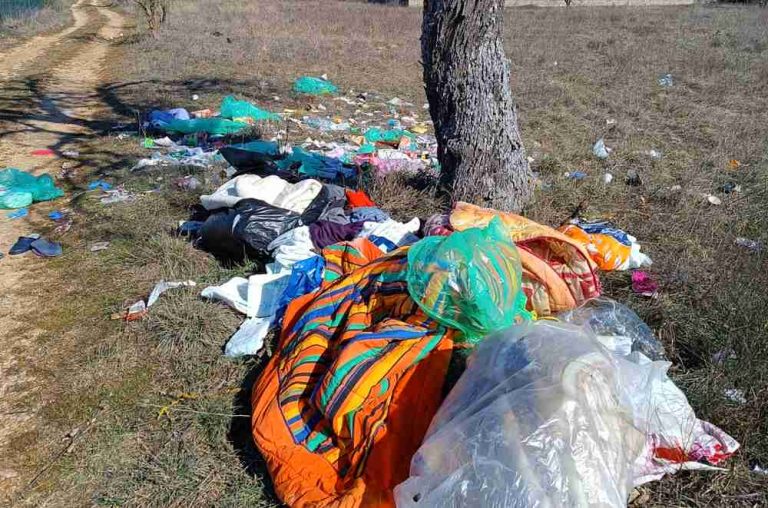 Aumentano le micro discariche nei pressi di Antrosano: "Scaricano di notte