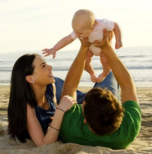 Assegno unico e universale: iniziate le erogazioni sui conti correnti delle famiglie