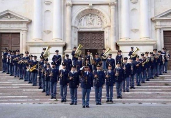 Stelle di Solidarietà: la Fanfara della Polizia di Stato ha fatto visita al comune di Gioia dei Marsi|