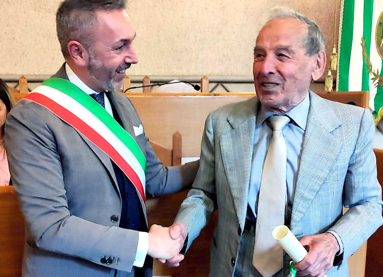 Tagliacozzo rende onore al ciclista Firminio Fasciani che