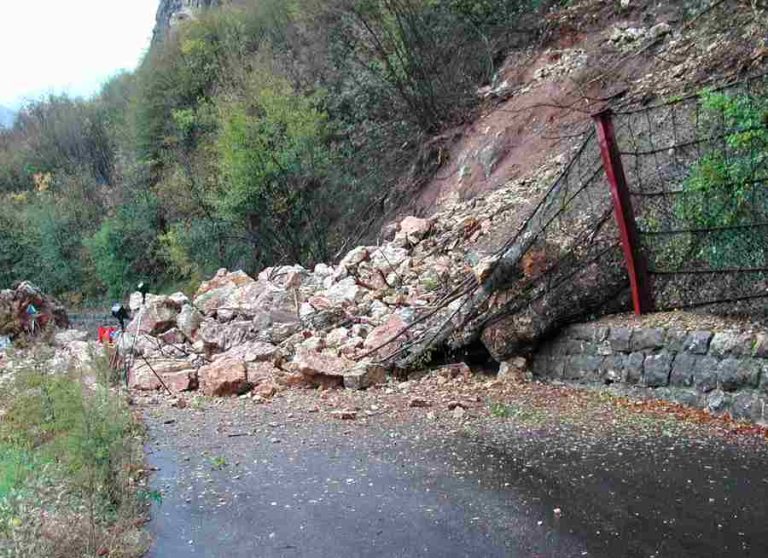 Alle Province abruzzesi 3,5 mln di euro per la manutenzione stradale e il dissesto idrogeologico