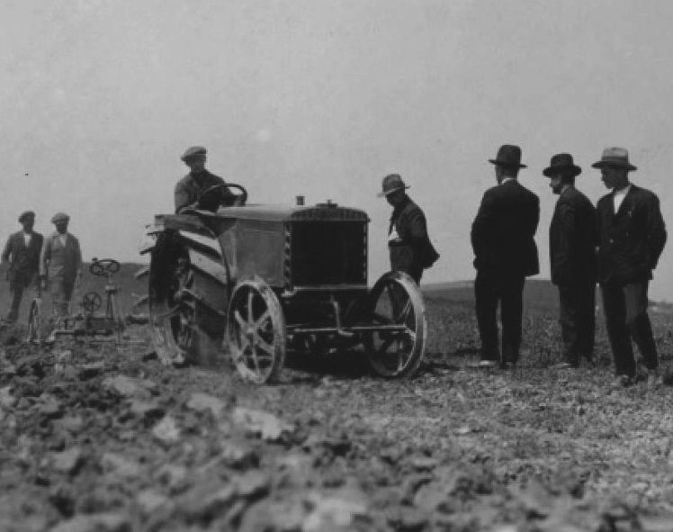 Agricoltori e affittuari nel Fucino|Lo zuccherificio di Avezzano