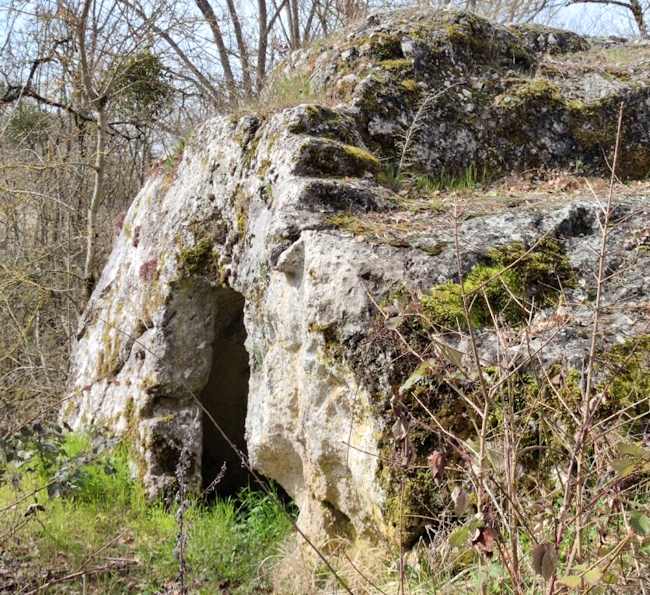 Un'area sacra dei Marsi e il culto dei morti