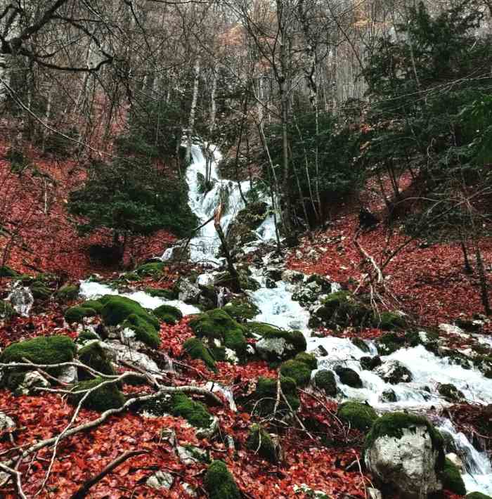 Grotta del Tasseto a Villavallelonga in piena dopo le abbondanti piogge