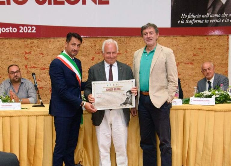 Premio internazionale "Ignazio Silone incontra i giovani": il dicembre siloniano illumina il Parco Letterario di una Terra Antica||||||