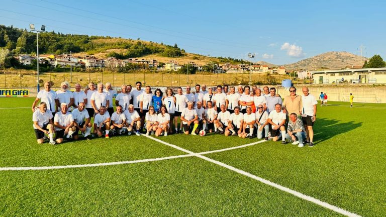 Circa 100 calciatori per il memorial dedicato ad Aldino Pulsoni: trofeo consegnato alla famiglia di Bobo Durazzi