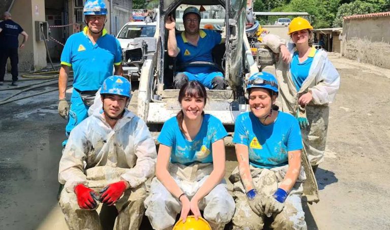 Misericordia di San Benedetto dei Marsi termina il servizio in Emilia Romagna: "Si torna a casa con le scarpe e le uniformi piene di fango