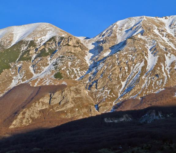 Bucare il Monte Morrone per velocizzare la linea ferroviaria Roma-Pescara? WWF: "la salvaguardia delle risorse idriche e ambientali è prioritaria"