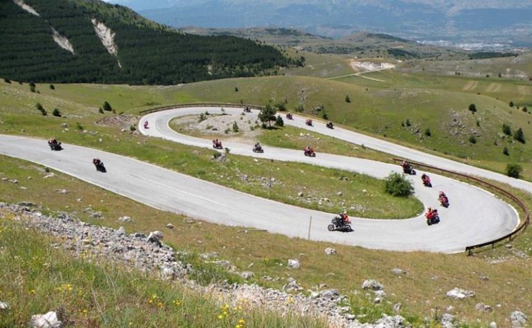 In arrivo due motoraduni selvaggi con tanto di campeggio a Campo Imperatore nel parco del Gran Sasso