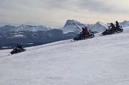 Raduno di motoslitte nel Parco del Gran Sasso