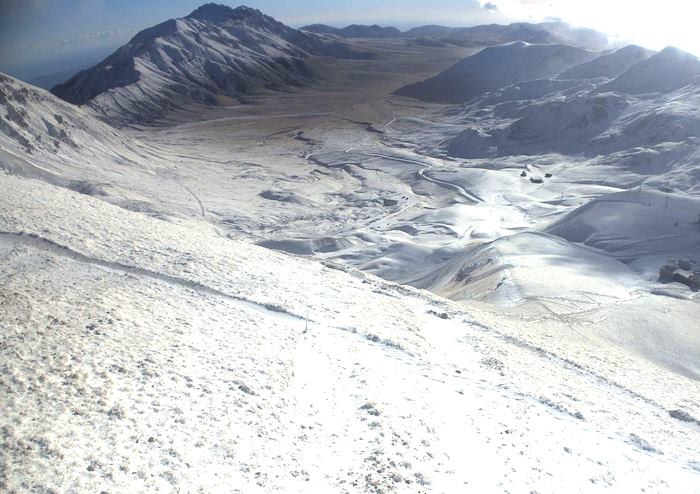 È tornata la neve sulle montagne d'Abruzzo