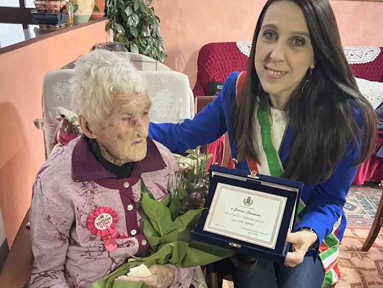 Festa a sorpresa per Nonna Claudina che compie 100 anni