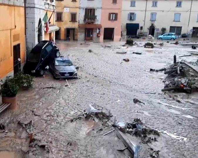 Proclamate due giornate di lutto per le vittime del tragico nubifragio nelle Marche