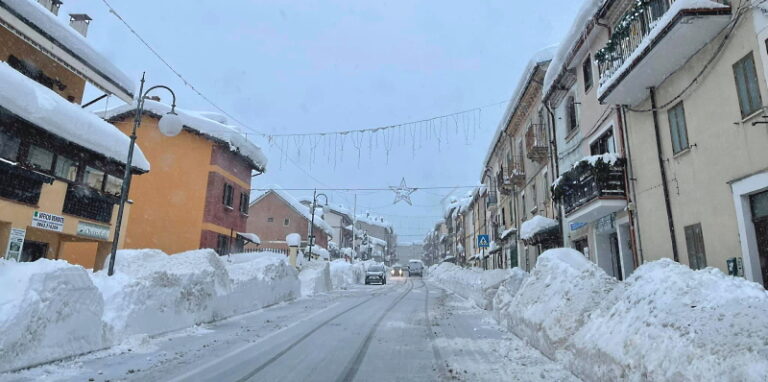 Neve a Ovindoli: ancora chiusi Anello della Magnola e strada da Celano