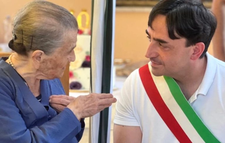 Compie 100 anni nonna Pierina Laurenzi