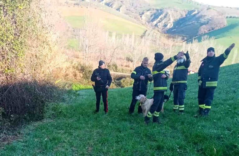 Ritrovato in una scarpata il corpo senza vita dell'anziano scomparso due giorni fa