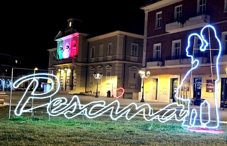 A Pescina c'è un messaggio luminoso per San Valentino