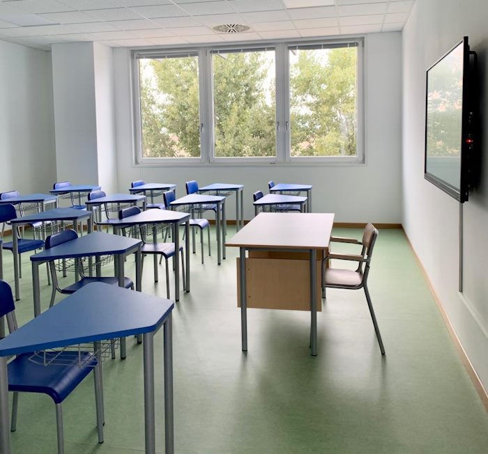 Disservizi e disagi nella nuova scuola media di Celano