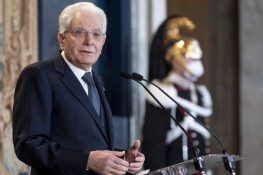 Rinunciarono alla gita per solidarietà con un compagno di classe: Mattarella premia la 5A dell'Istituto comprensivo di Trasacco