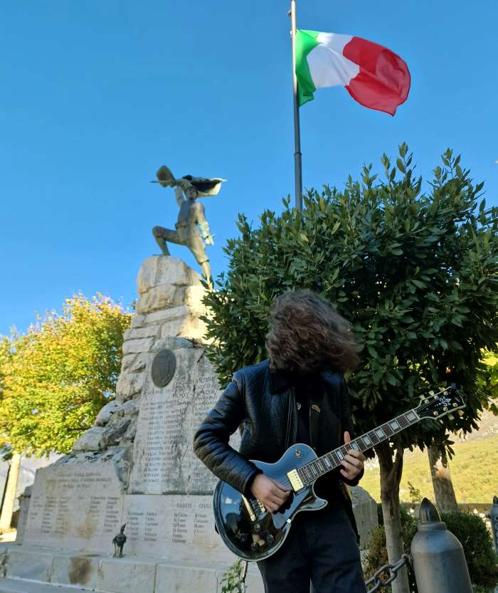 A Civita d'Antino la commemorazione dei Caduti è rock