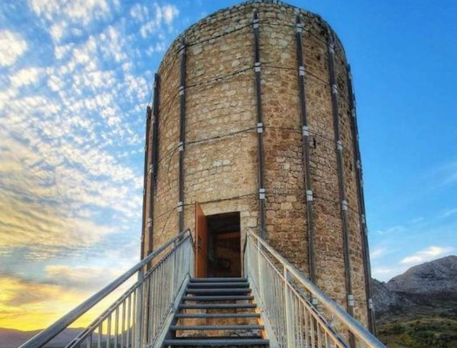 La Torre medievale di Aielli rinsaldata da cerchiature interne