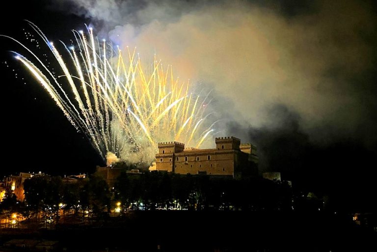 Agosto all'insegna dell’afflusso turistico a Celano. In primo piano l’"Anno Federiciano" che ha richiamato un gran numero di visitatori|||||