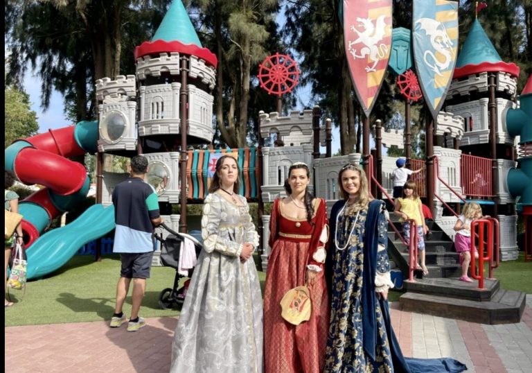 Il Palio di Sulmona alla Festa della mamma di Zoomarine per giocare con la storia||