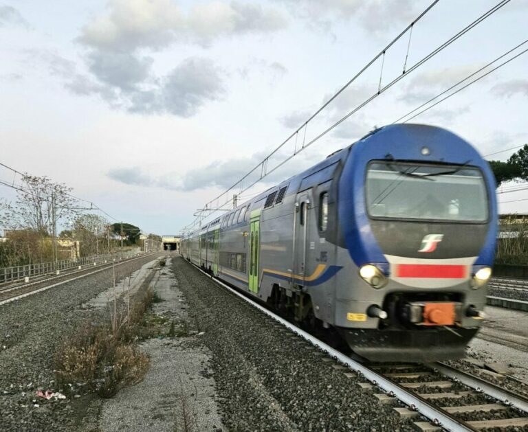 Ferrovia Roma - Avezzano, persona muore investita dal treno: traffico ferroviario in tilt