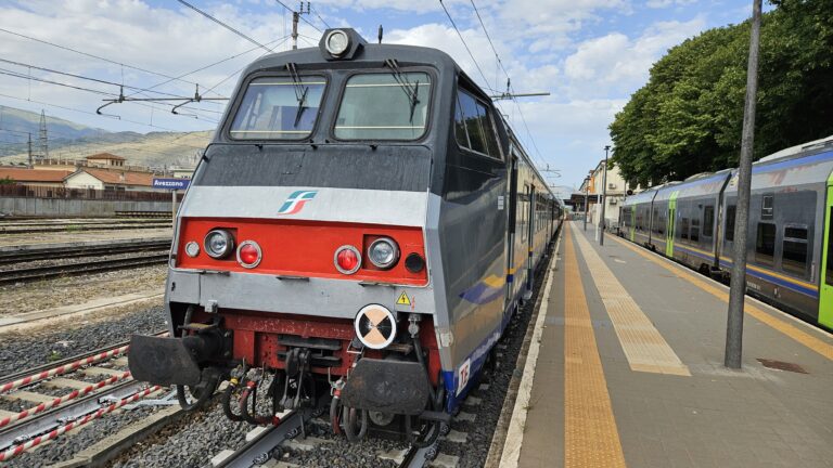 Guasto alla linea elettrica a Roma Prenestina, ritardi e cancellazioni anche sulla Roma - Avezzano