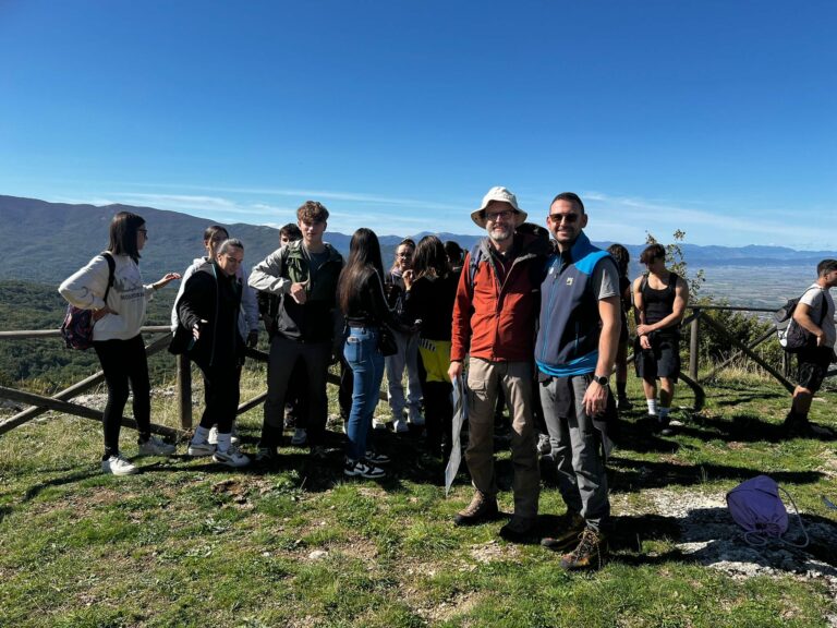 Passeggiata geologica sul Monte Serrone: studenti e docenti alla scoperta del territorio di Gioia dei Marsi nell’ambito della Settimana del Pianeta Terra