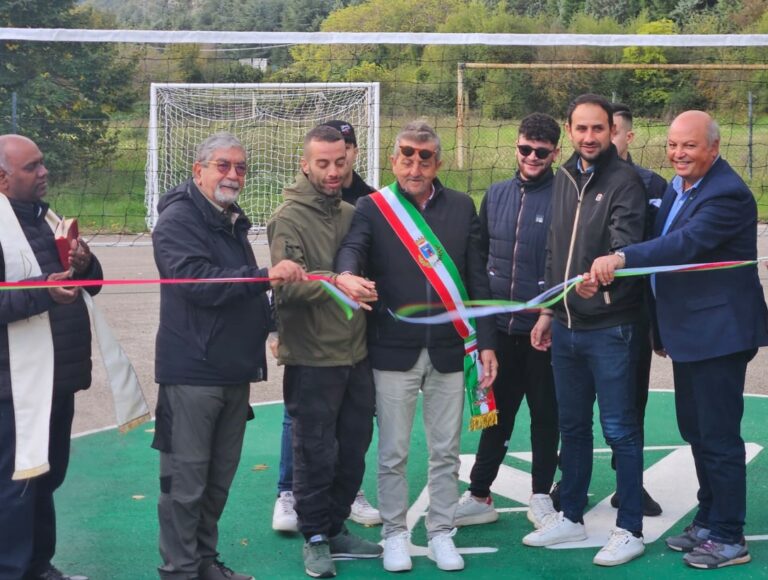 Inaugurato a Borgo Incile un nuovo campo polivalente