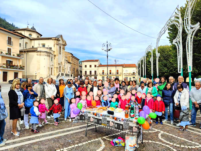 Luco dei Marsi celebra i suoi nonni, "i genitori al quadrato"