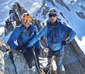 Oggi momento di raccoglimento per gli alpinisti Cristian Gualdi e Luca Perazzini deceduti sul Gran Sasso, i funerali saranno celebrati il 2 Gennaio