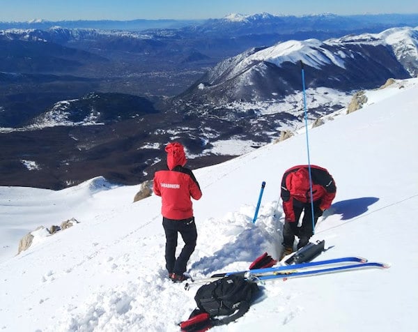 Escursioni su Gran Sasso, Maiella e Velino-Sirente, MeteoMont: "Attenzione al ghiaccio!"