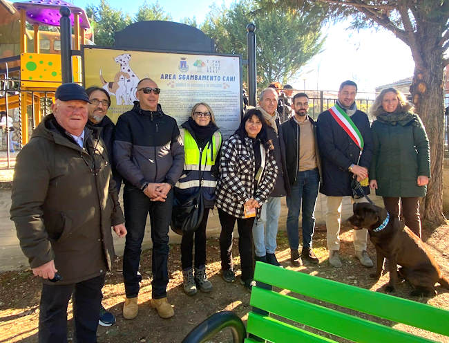 Inaugurata a Pescina l'area per lo sgambamento dei cani, un passo avanti per il benessere degli animali